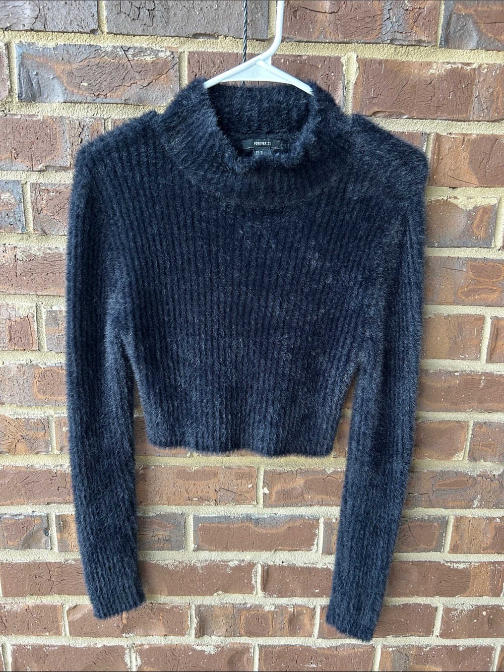 Forever 21 Black Fuzzy Cropped Turtleneck Sweater